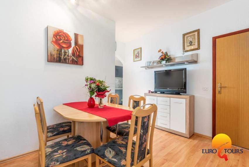 House Lucija Apartment Пореч Стая снимка