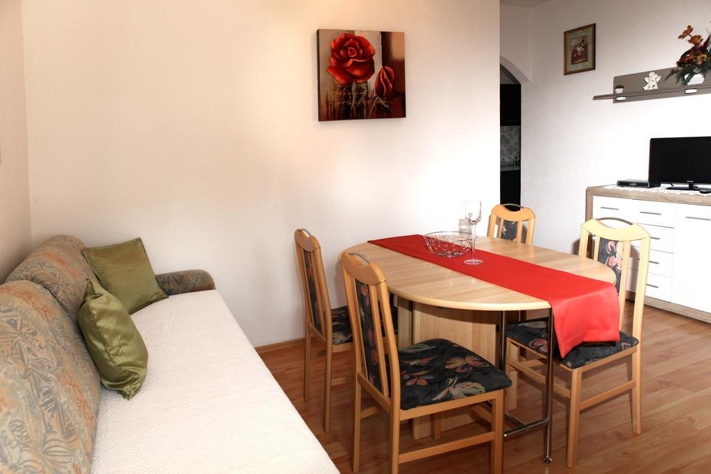 House Lucija Apartment Пореч Екстериор снимка